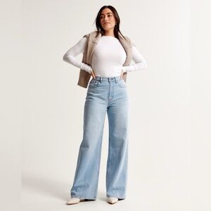 Abercrombie & Fitch Curve Love High Rise Wide Leg Jean- Light Wash
